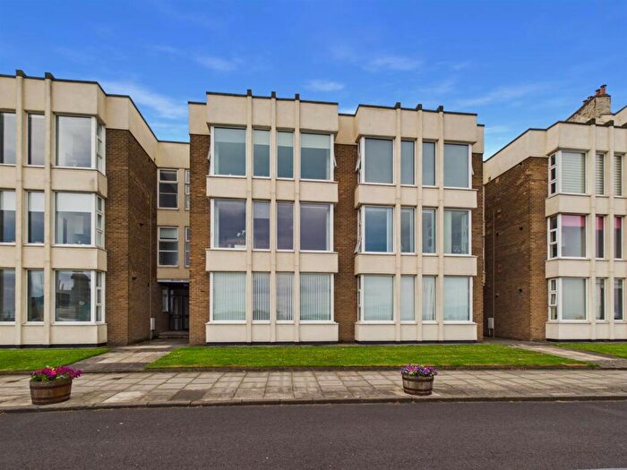 2 Bedroom Apartment For Sale In Priory Court, Percy Gardens, Tynemouth, NE30