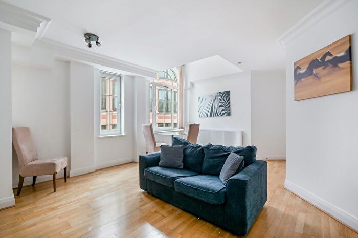 1 Bedroom Flat To Rent In Waterdale Manor House, Marylebone, London, NW1