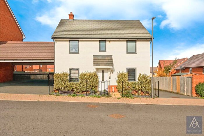 4 Bedroom Detached House For Sale In Swithin Lane, Buckingham, MK18