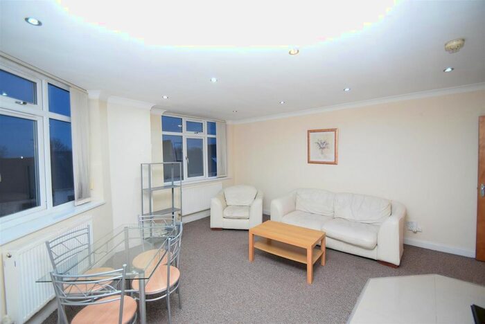 2 Bedroom Flat To Rent In Grahamsley Street, Gateshead, NE8