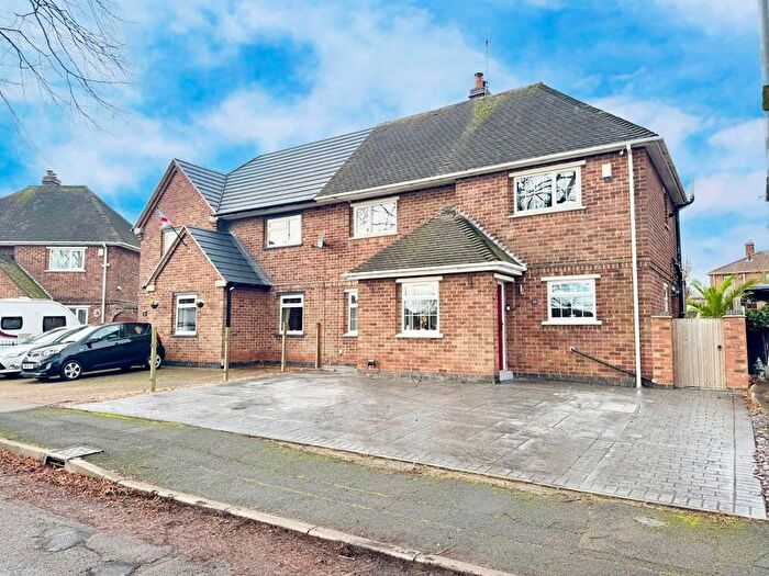 3 Bedroom Semi-Detached House For Sale In Glenfields, Loughborough, LE12