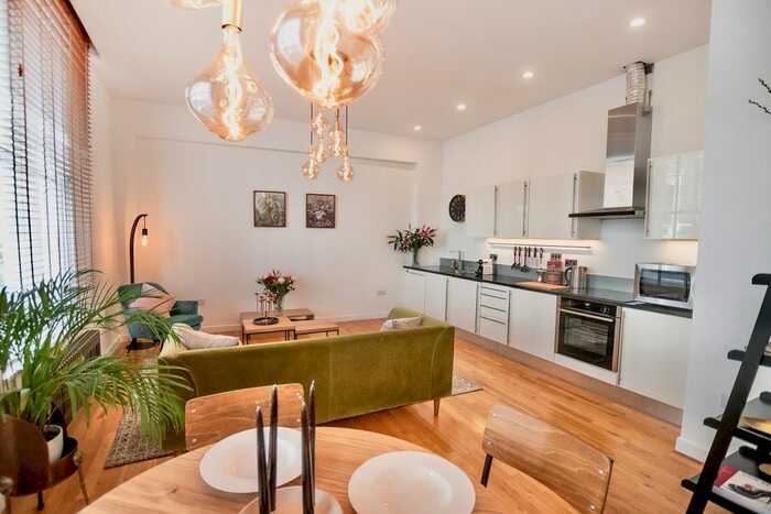 1 Bedroom Flat To Rent In King Street, London, WC2E