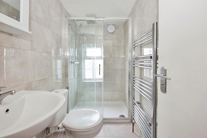 2 Bedroom Flat To Rent In Belgrave Road, IG1