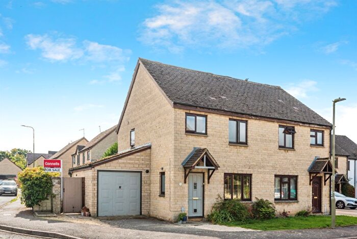 3 Bedroom Semi-detached House For Sale In Manor Road, Witney, OX28