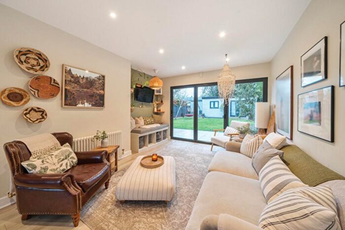 3 Bedroom Detached House For Sale In Keston Gardens, Keston, BR2