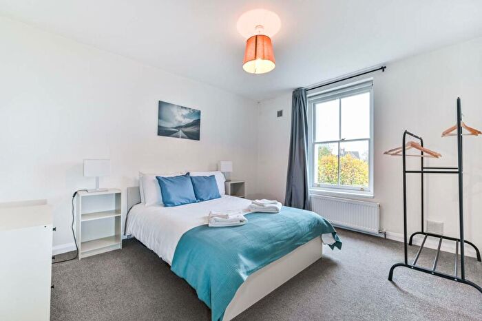 2 Bedroom Maisonette To Rent In Leighton Road, Kentish Town, London, NW5