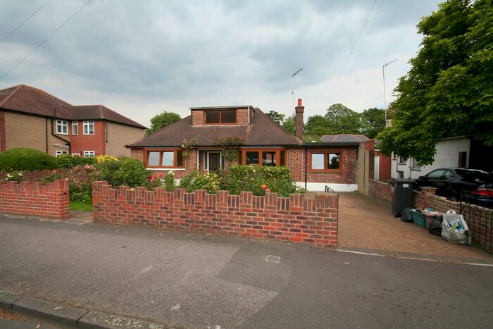 4 Bedroom Detached House To Rent In Park Road, Kingston Upon Thames, KT2