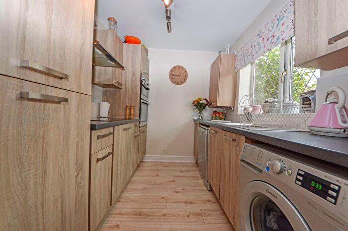 2 Bedroom Terraced House To Rent In Damask Gardens, Waterlooville, PO7