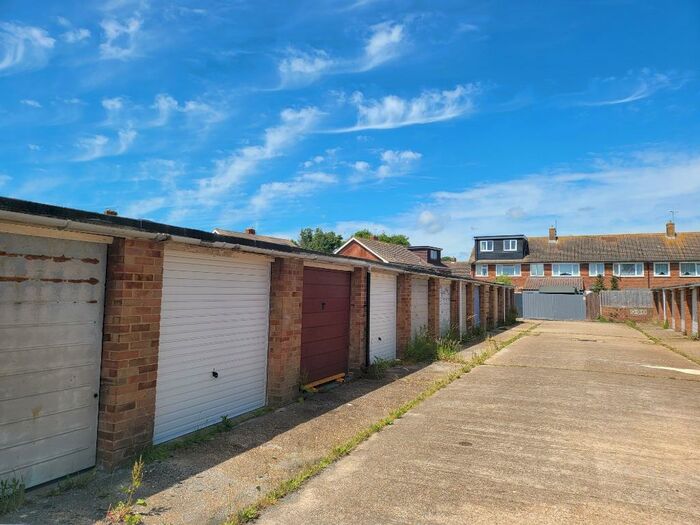 Garage / Parking To Rent In Garage, Wilton Avenue, Eastbourne, BN22