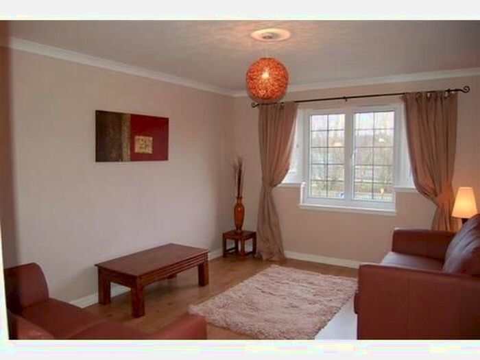 2 Bedroom Flat To Rent In Burnvale, Livingston, EH54