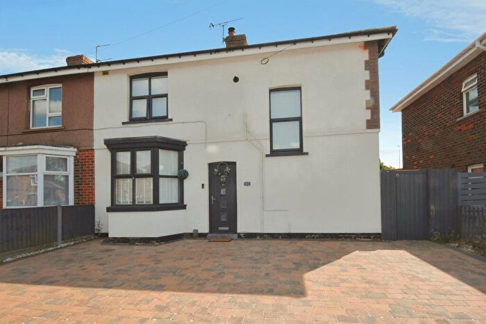 3 Bedroom Semi-Detached House For Sale In Jackson Road, Scunthorpe, DN15