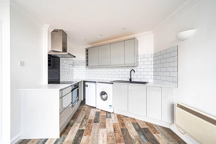 1 Bedroom Flat To Rent In Stoke Newington High Street, Stoke Newington, London, N16