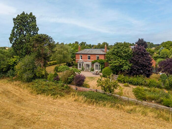 6 Bedroom Detached House For Sale In Stoke Pound Lane, Stoke Prior, B60