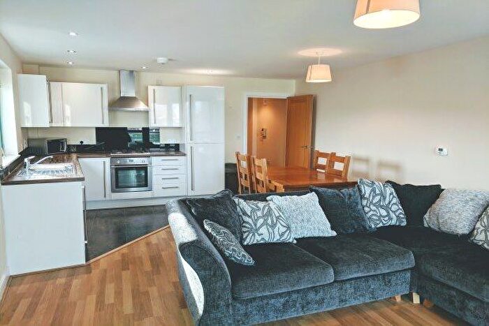 2 Bedroom Flat To Rent In The Crescent, Plymouth, PL1