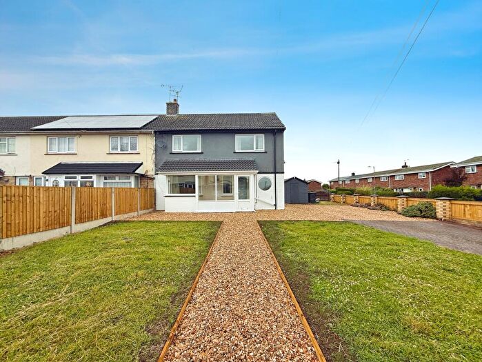 3 Bedroom Terraced House To Rent In Heapham Crescent, Gainsborough, DN21