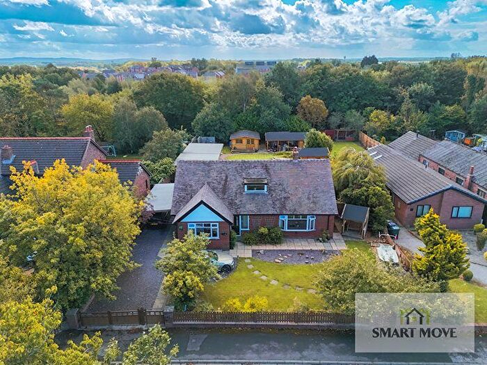 4 Bedroom Detached House For Sale In Becconsall Lane, Hesketh Bank, Preston, PR4