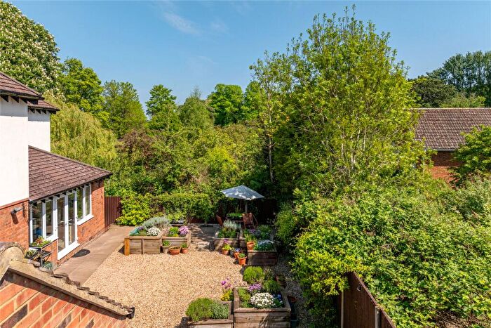 5 Bedroom Detached House For Sale In Towcester Road, Blisworth, Northamptonshire, NN7