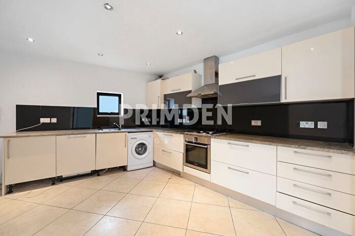 4 Bedroom Terraced House To Rent In Tavistock Mews, Holloway, N19