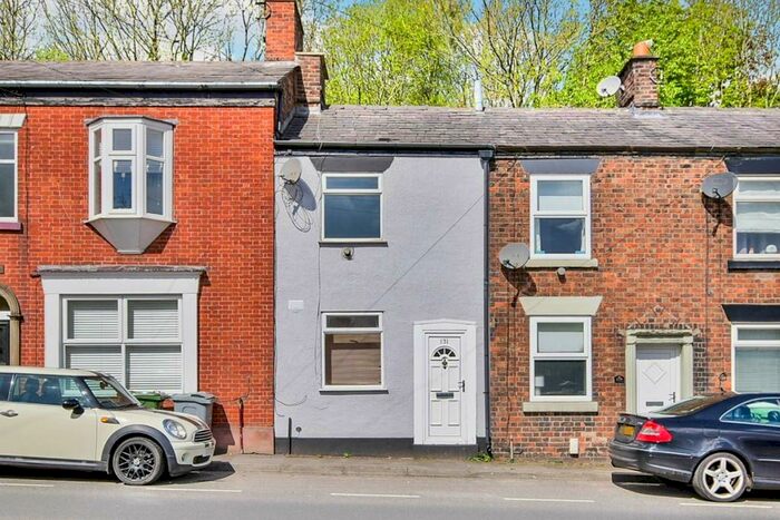 2 Bedroom Terraced House To Rent In London Road, Macclesfield, Cheshire, SK11