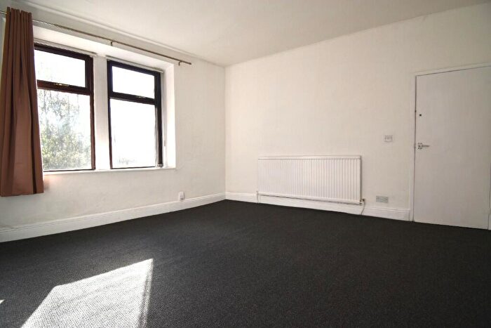 2 Bedroom Terraced House To Rent In Keighley Road, Halifax, West Yorkshire, HX2