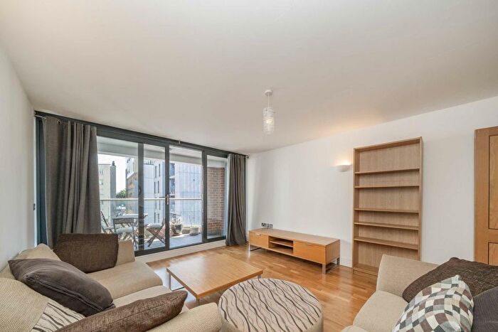 1 Bedroom Flat To Rent In Streatham High Road, London, SW16