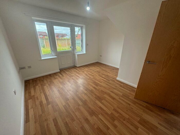 2 Bedroom Terraced House To Rent In Great Lakes Close, Manchester, M12