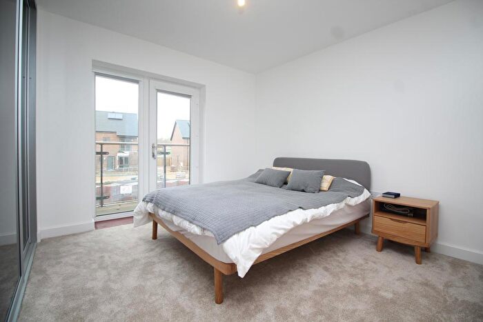 3 Bedroom End Of Terrace House To Rent In Harvard Way, Oakgrove, MK10