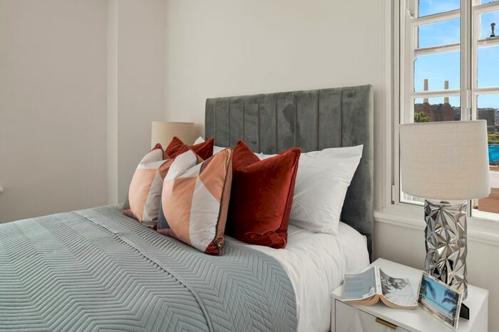 1 Bedroom Flat To Rent In Dolphin Square, London, SW1V