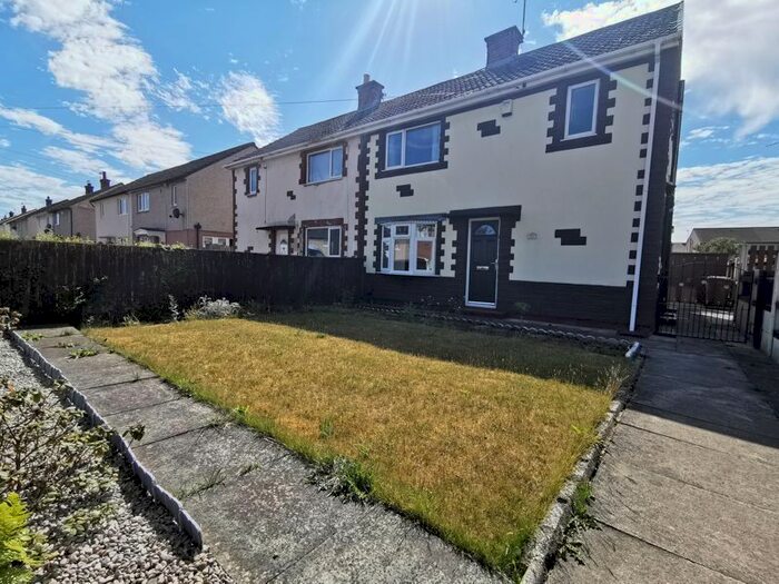 3 Bedroom Semi-Detached House To Rent In Holmfield Lane, Pontefract, WF8