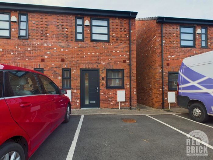 2 Bedroom End Of Terrace House To Rent In Oxford Street, Rugby, CV21