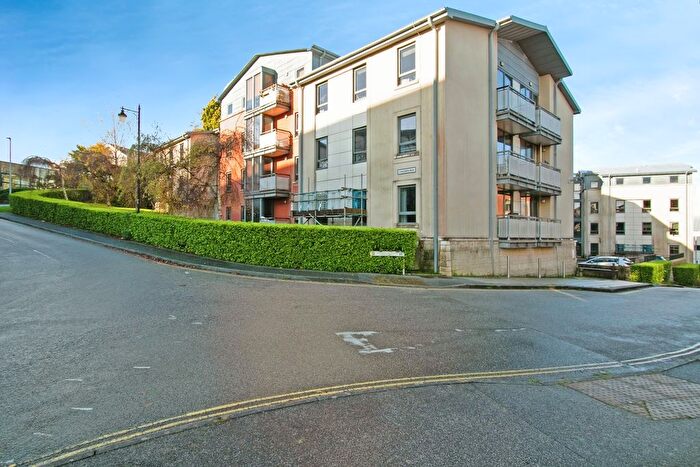 2 Bedroom Flat For Sale In Tresawya Drive, Truro, Cornwall, TR1