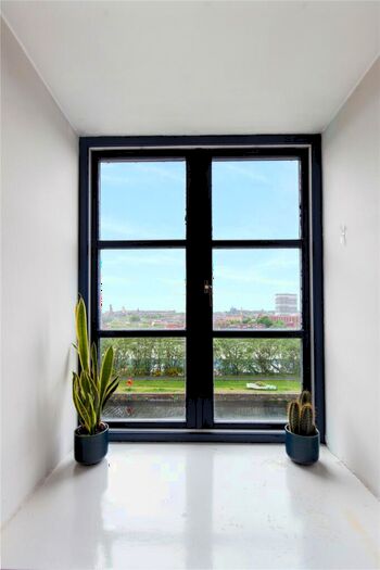 2 Bedroom Flat For Sale In Flat, Speirs Wharf, Port Dundas, Glasgow, G4