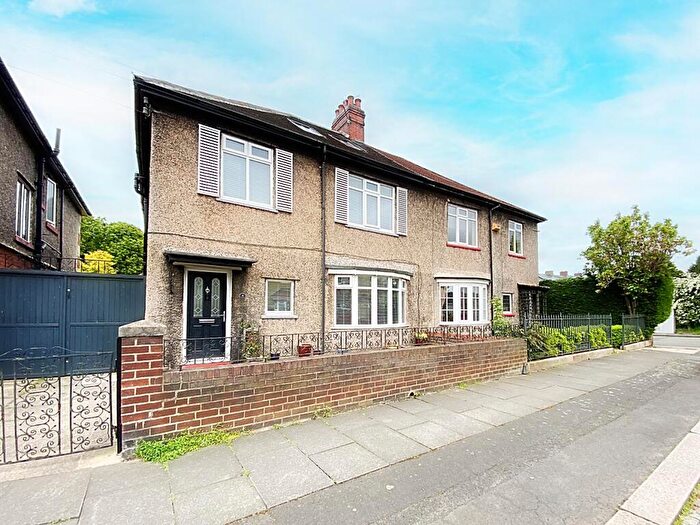 5 Bedroom Semi-Detached House For Sale In Grange Villas, Wallsend, NE28