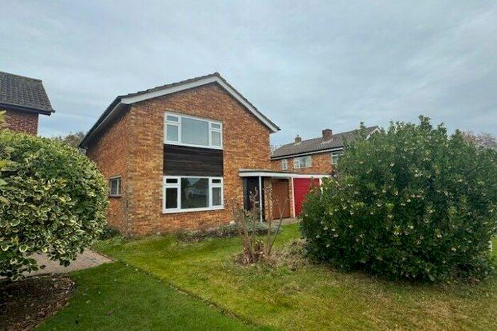 3 Bedroom Detached House To Rent In South Lodge, Fareham, PO15