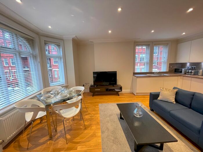 2 Bedroom Flat To Rent In Hamlet Gardens, Hammersmith, London, W6