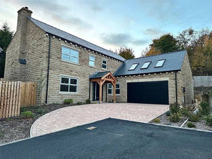 5 Bedroom Detached House For Sale In Chapel View, Leeds Road, Howden Clough, West Yorkshire, WF17