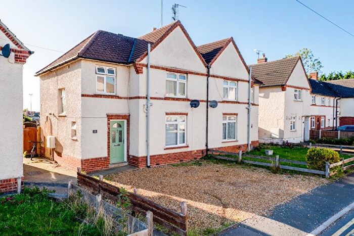 3 Bedroom Semi-Detached House For Sale In West Avenue, Burton Latimer, NN15