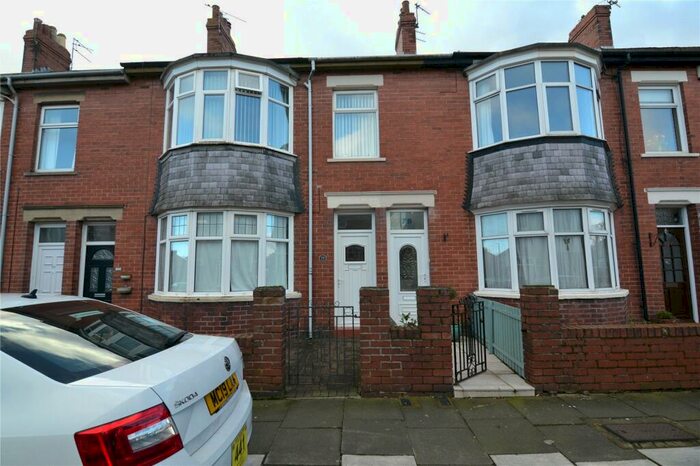 2 Bedroom Apartment To Rent In Balmoral Gardens, North Shields, NE29