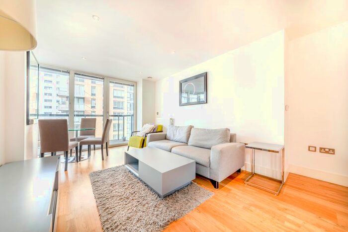 2 Bedroom Flat To Rent In Canary View, Dowells Street, Greenwich, London, SE10