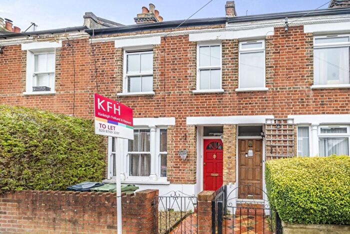 2 Bedroom Detached House To Rent In Hambro Road, Streatham Common, London, SW16