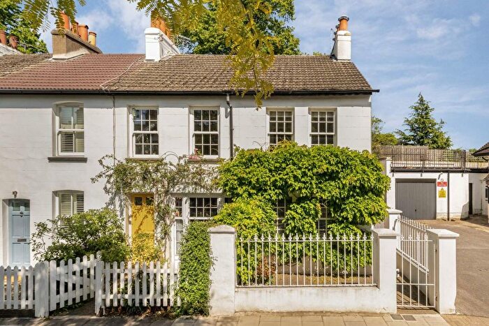 2 Bedroom Semi-Detached House To Rent In Ham Street, Richmond, TW10