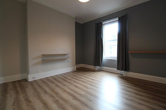 1 Bedroom Flat To Rent In Esslemont Avenue, Second Floor, Aberdeen, AB25