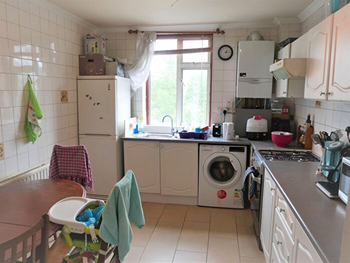 2 Bedroom Flat To Rent In Freeland Road, Ealing, W5