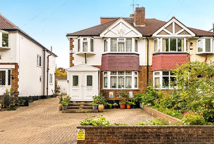 3 Bedroom Semi Detached House For Sale In Worcester Park Road, Worcester Park, Surrey, KT4