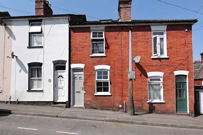 2 Bedroom Terraced House To Rent In Fowlers Road, Salisbury, SP1