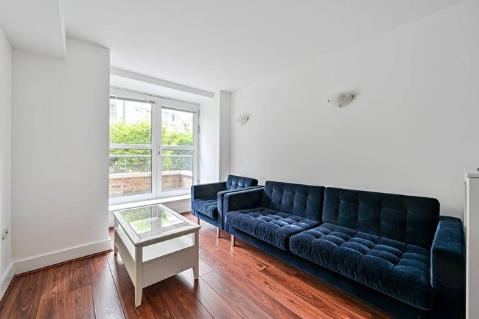 1 Bedroom Flat To Rent In Cadogan Road, Woolwich, London, SE18