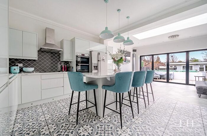 4 Bedroom Terraced House For Sale In Osborne Road, Hornchurch, RM11