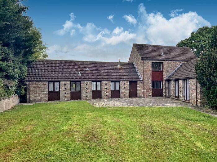 3 Bedroom Barn Conversion To Rent In Henfield Road, Coalpit Heath, Bristol, BS36