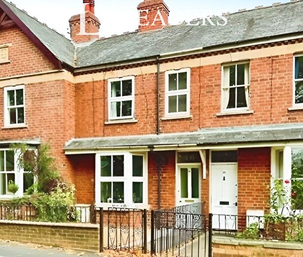 3 Bedroom Terraced House To Rent In Recreation Ground Road, Stamford, PE9