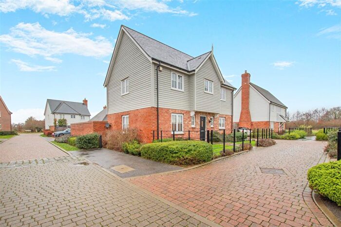 3 Bedroom Detached House For Sale In Campion Way, Marden, TN12